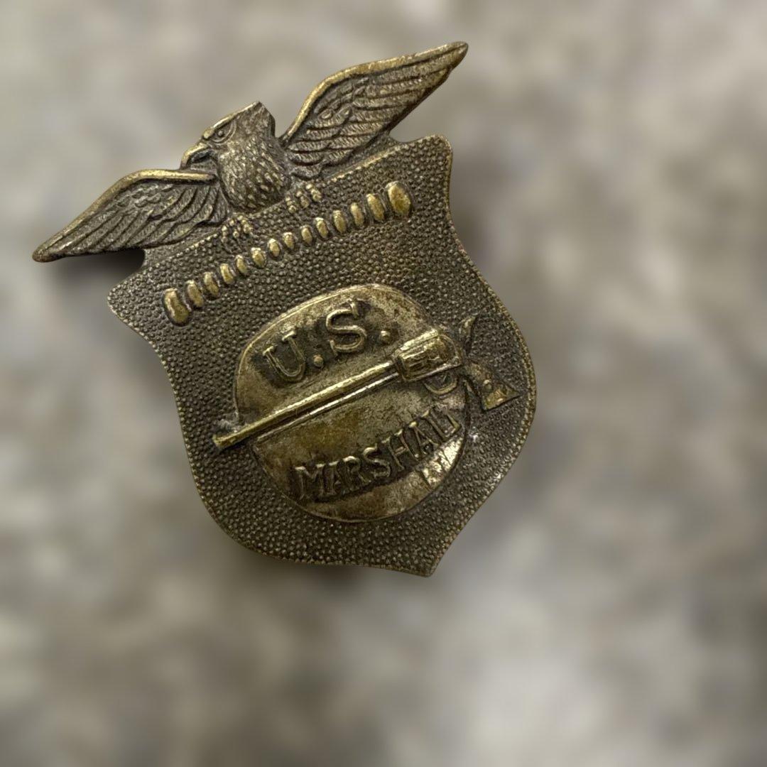 極希少【米、連邦保安官局 U.S.Marshals[USMS]】旧バッジ