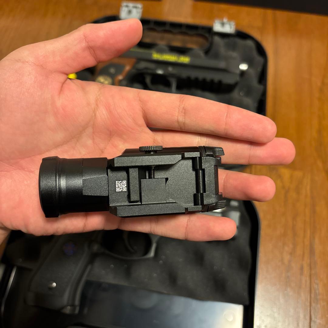 アンブレラ ガスガン　(マガジンあり)・HK45(マガジンあり)・ライト