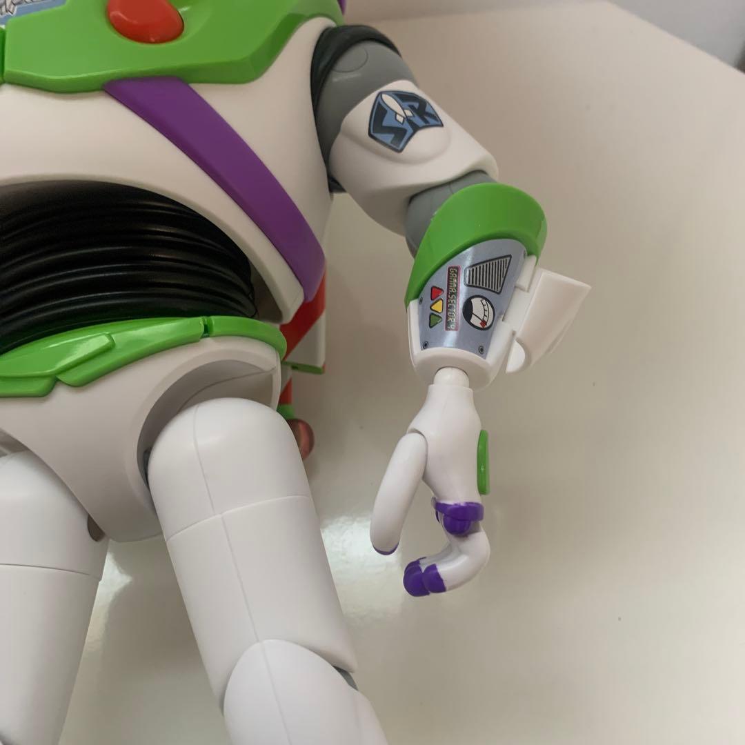 トイストーリー　バズ　バターカップ　おもちゃ