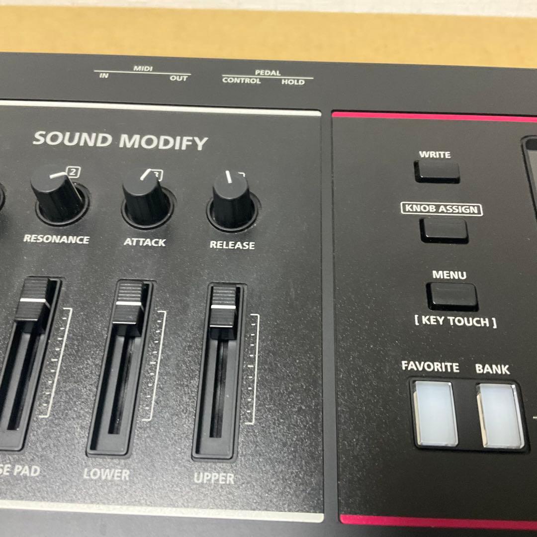 鍵盤楽器 Roland JUNO-D6