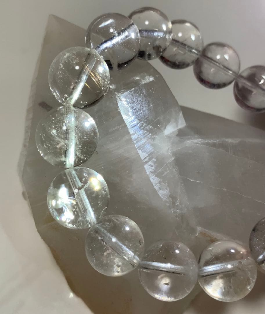 ヒマラヤマニカラン産水晶　ブレスレット　ルチル入り　レインボー