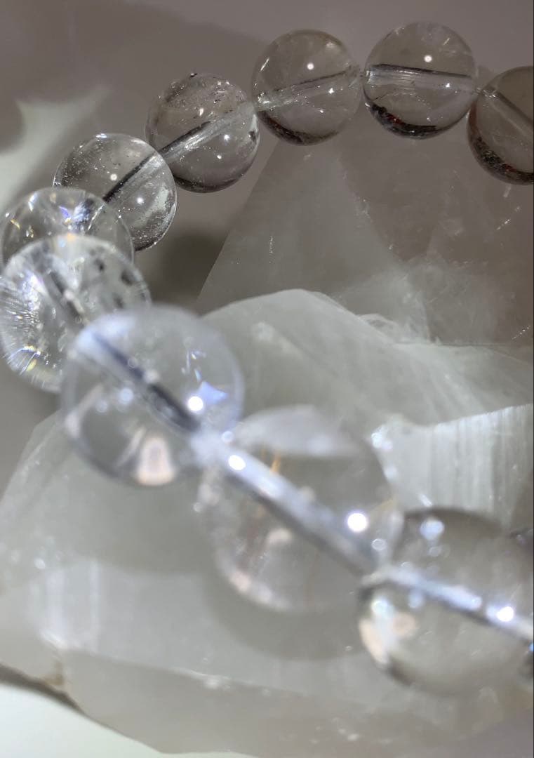 ヒマラヤマニカラン産水晶　ブレスレット　ルチル入り　レインボー