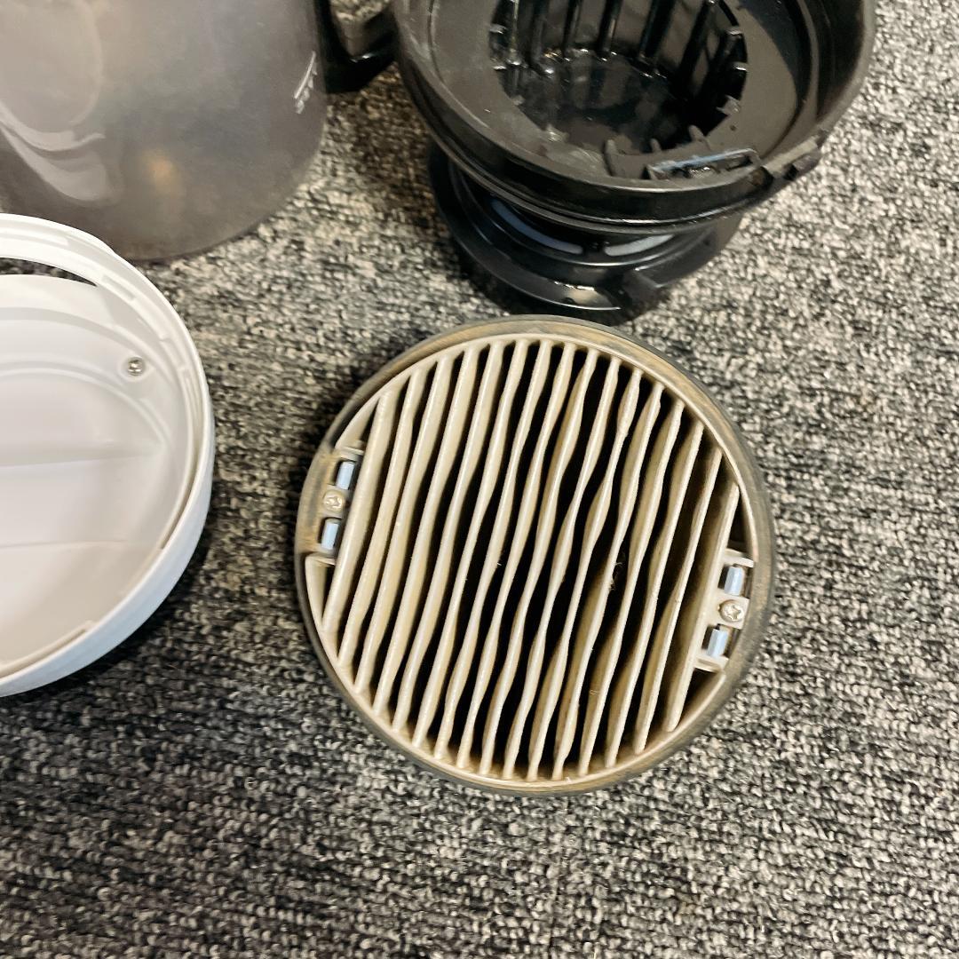 東芝　TOSHIBA 掃除機　VC-CF21A-W ホワイト 22年製