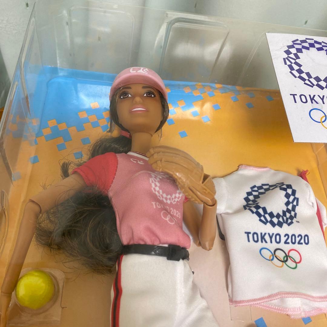 バービー人形、ソフトボール