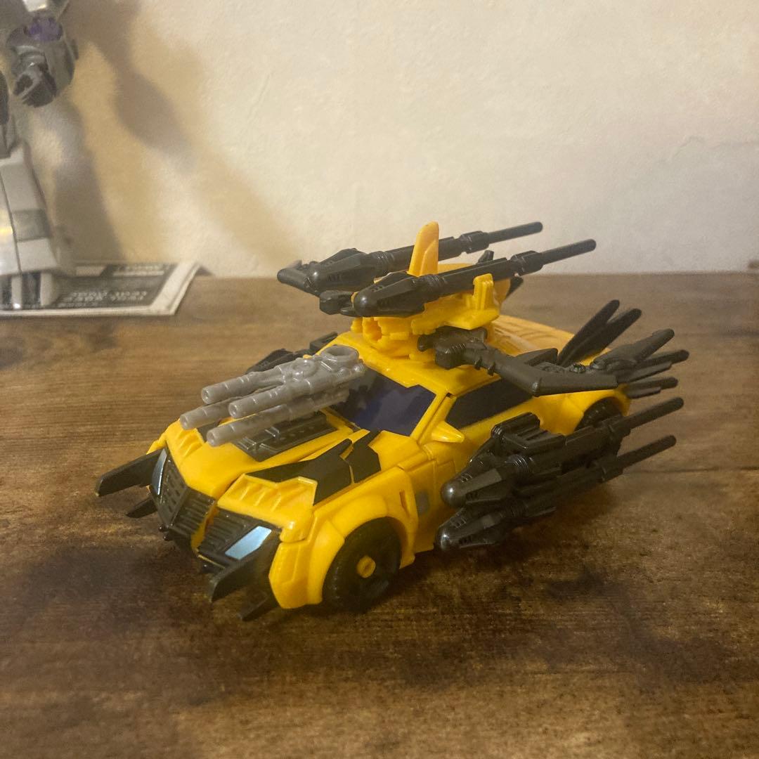 トランスフォーマー　AM05メガトロン　ハンターバンブルビー　フィギュア