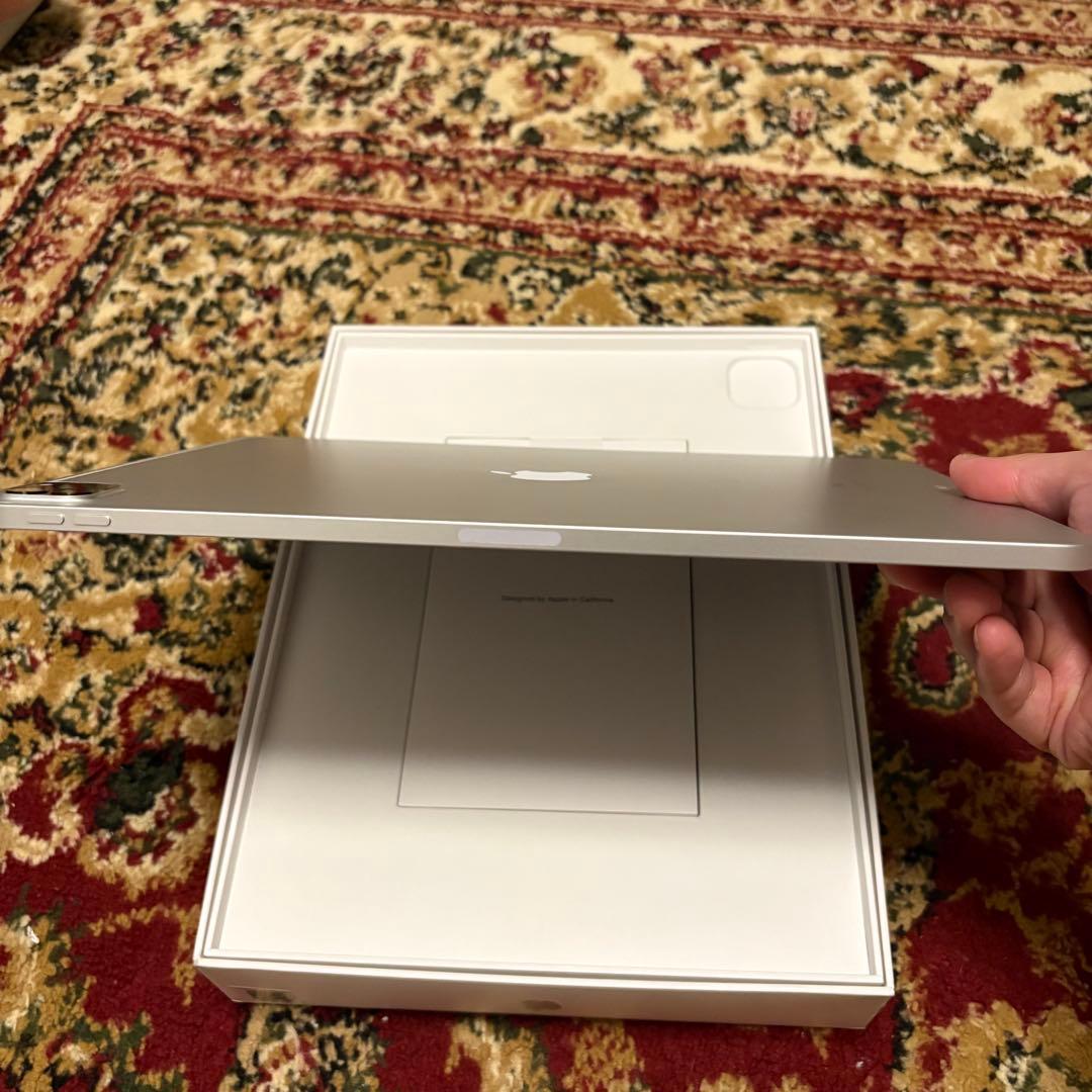 iPad Pro 12.9インチ 第5世代 128GB シルバー