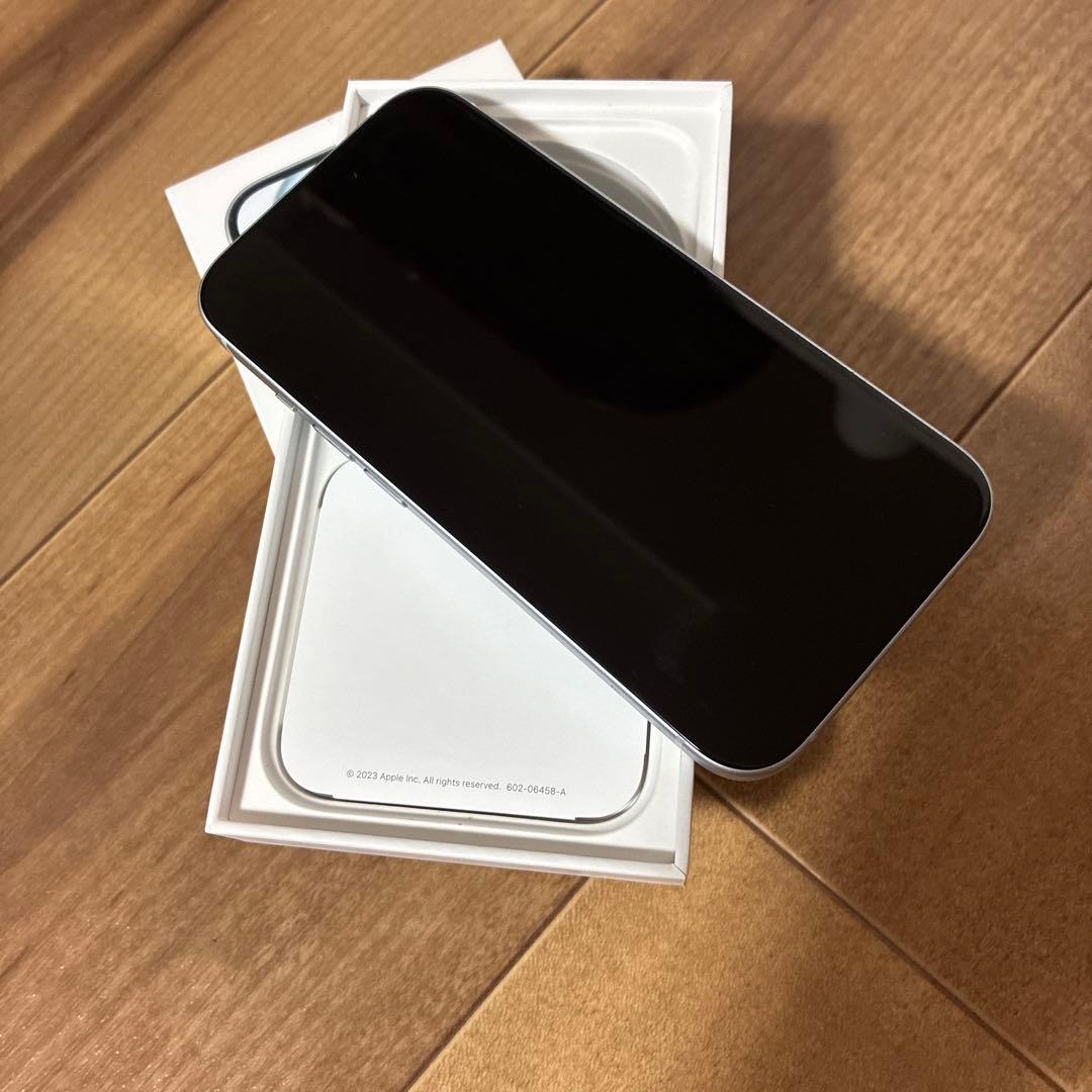 m*y様 Apple iPhone 15 ブルー本体　128GB