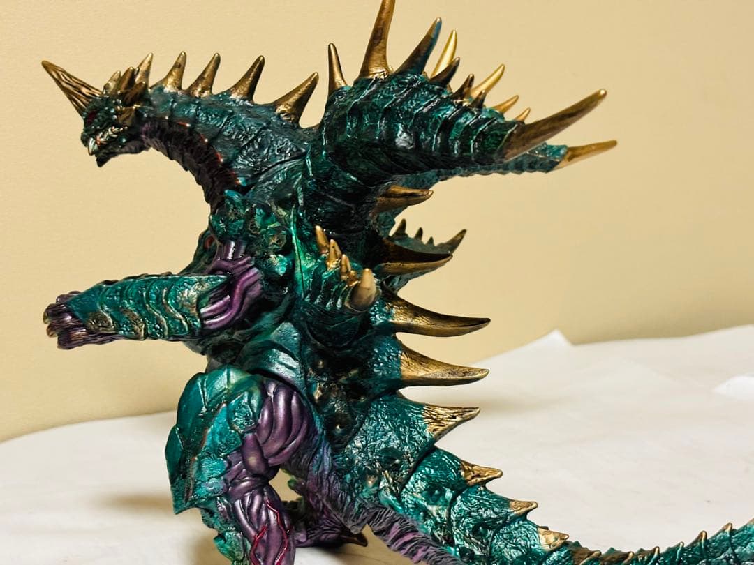 ウルトラ怪獣　マガオロチ