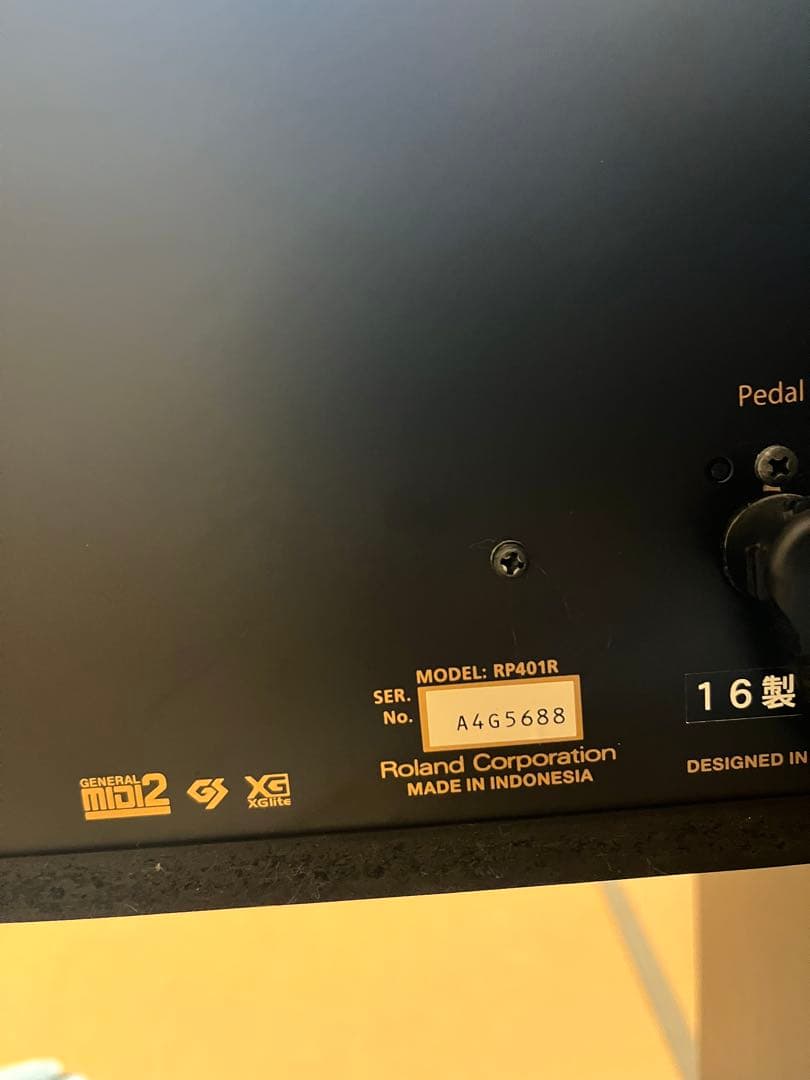 Roland 電子ピアノRP401R-RW