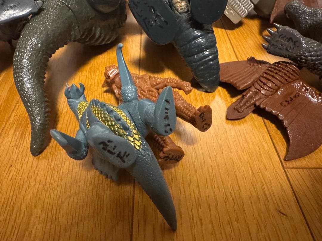 こ*ち様 90年代　ソフビ　フィギュア　おもちゃ　まとめて　ウルトラマン　ゴジラ
