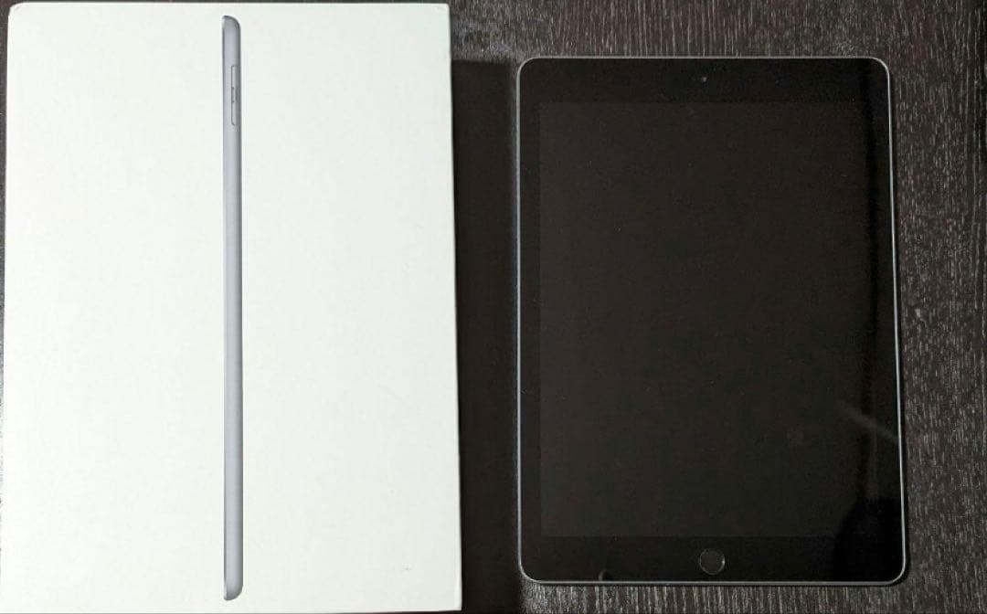 iPad 第6世代　シルバー　32GB Wi-Fiモデル