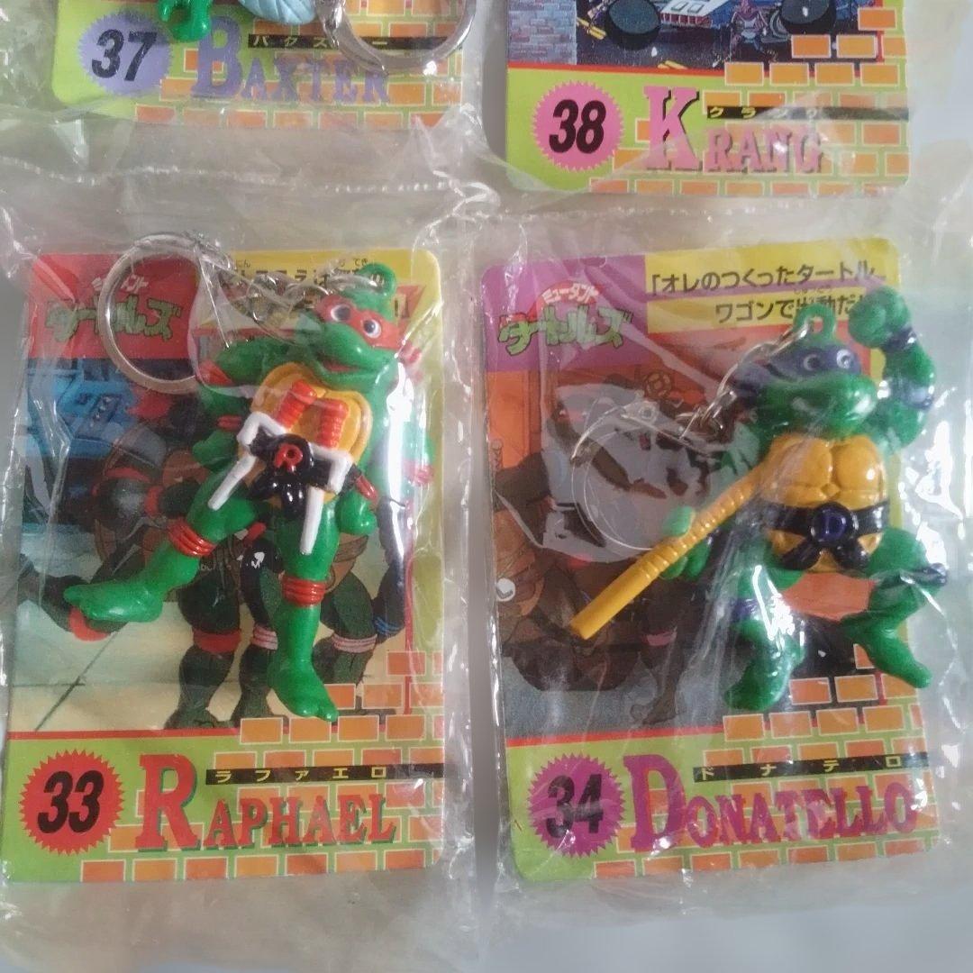 ミュ−タントタ−トルズ　キ−ホルダ− 　カバヤ食品　8種類　カ−ド付き