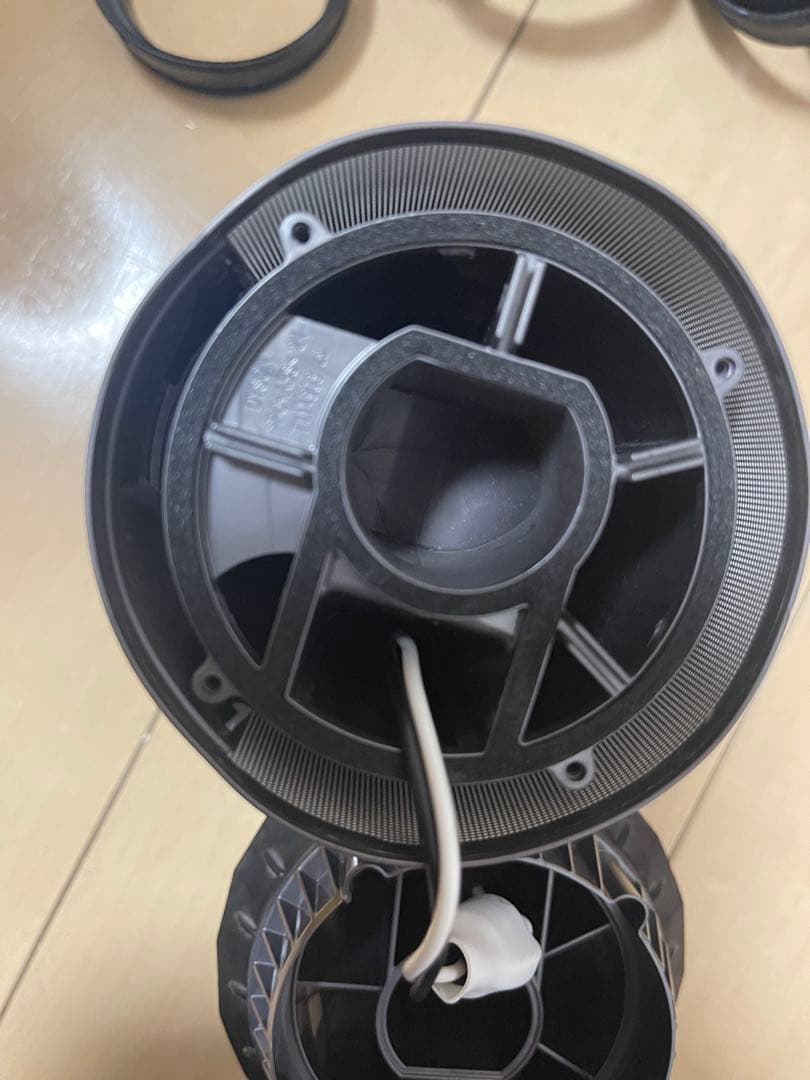 【美品】Dyson V11 Fluffy コードレス掃除機エコー６５分