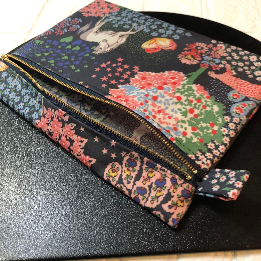 ☆新色大きめ！　A5のノートも入るキャスキッドソン　ラミネート生地　ハンドメイド