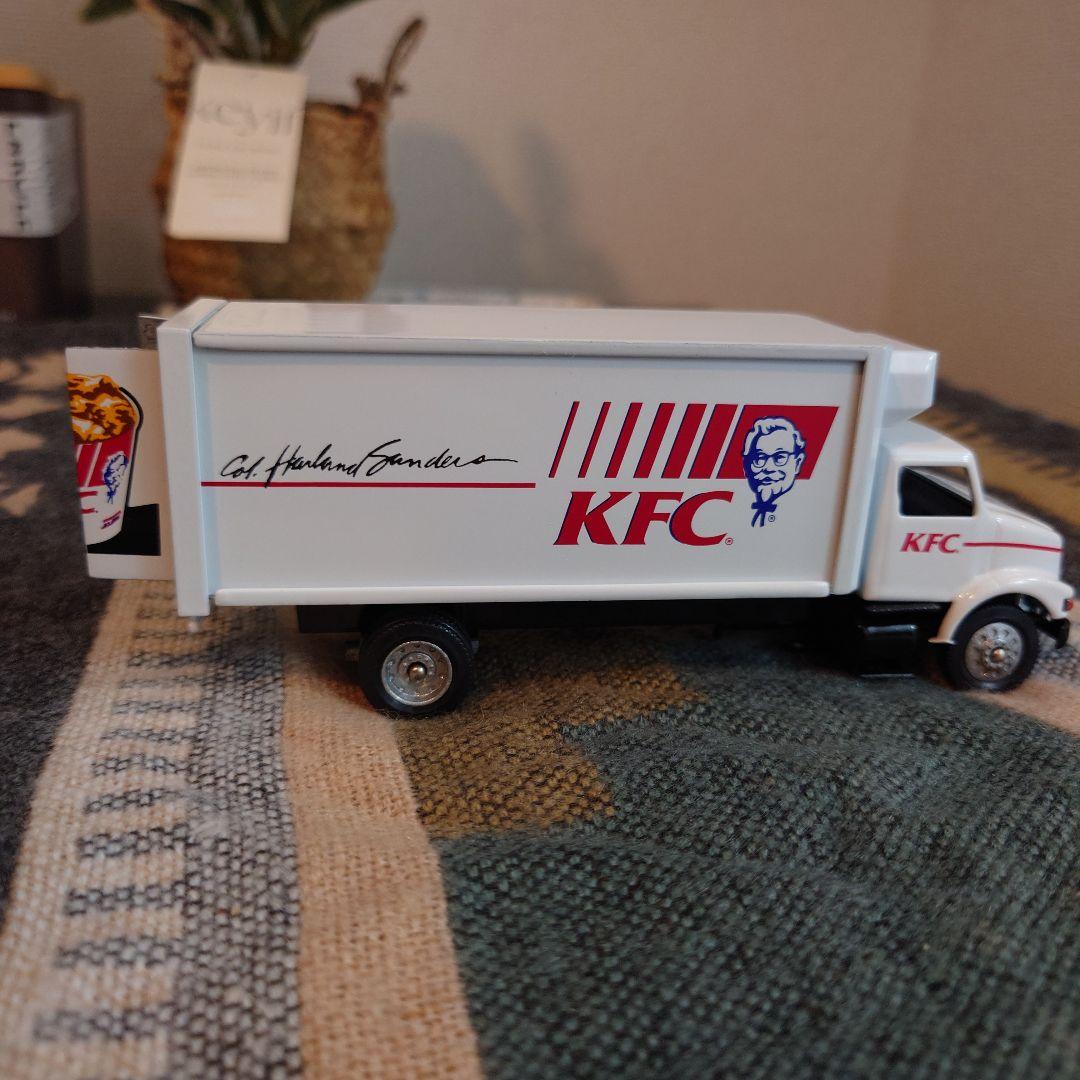 ケンタッキー　KFC トラック　ビンテージ　レトロ　ミニカー　美品　トレーラー