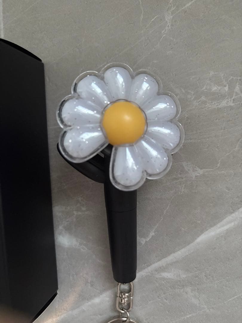 G-DRAGON ジヨン ミニペンライト キーリング キーホルダー 美品⭐︎