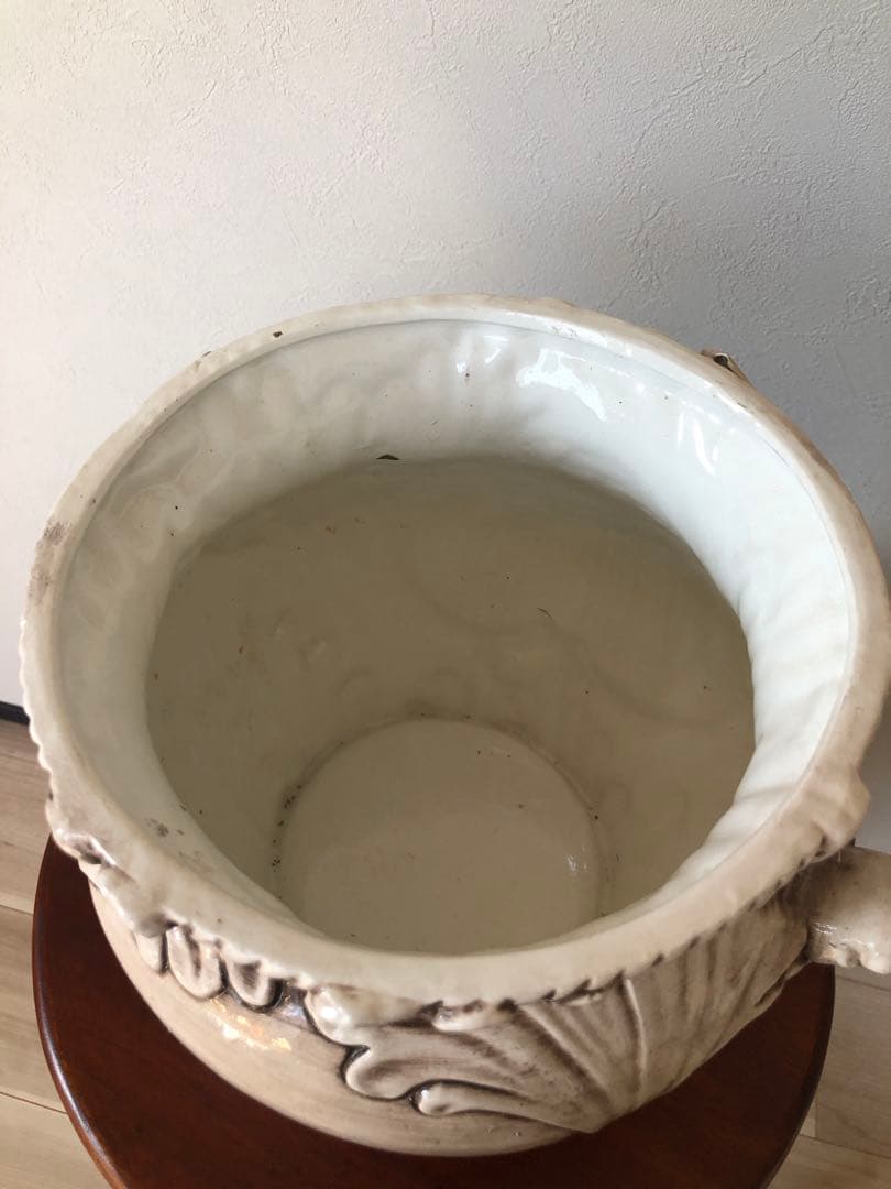 イタリア陶器 花瓶 花の装飾付き