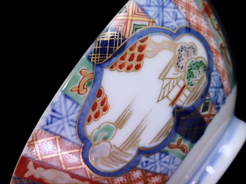 九谷　大聖寺伊万里　金襴手　山水　紋章の図　蓋茶碗　２客　361AS-DAl