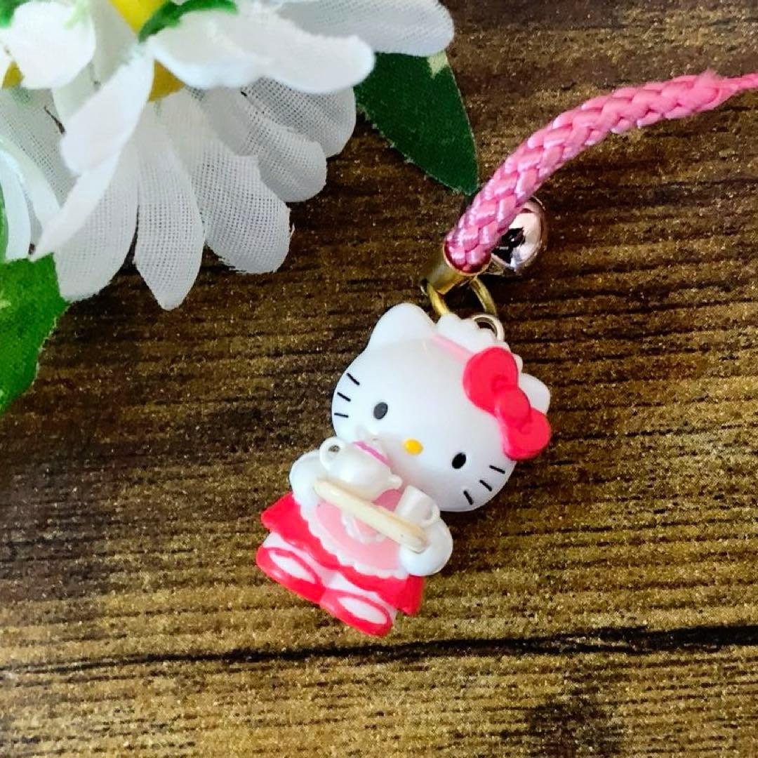 普*9様 【訳あり】ご当地キティ レストラン限定 ウェイトレスバージョン 根付け