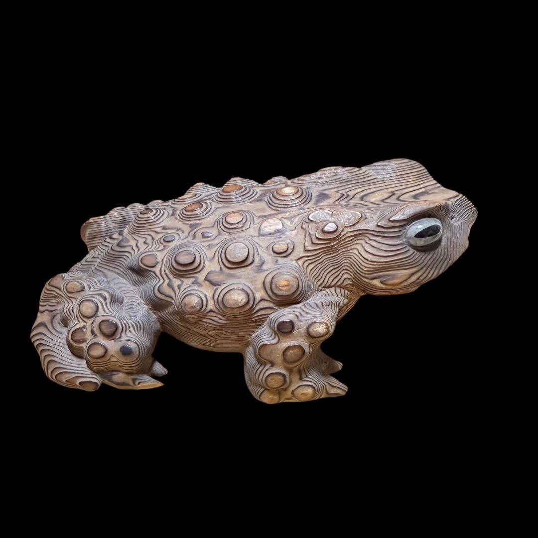 カエル　木彫り　彫刻　蛙の置物　ガマガエル