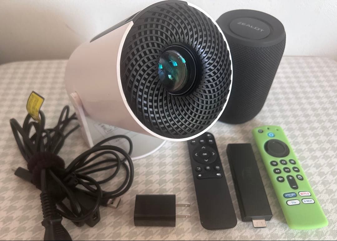 r*o様 Yowhick プロジェクター Amazon Fire TV Stic