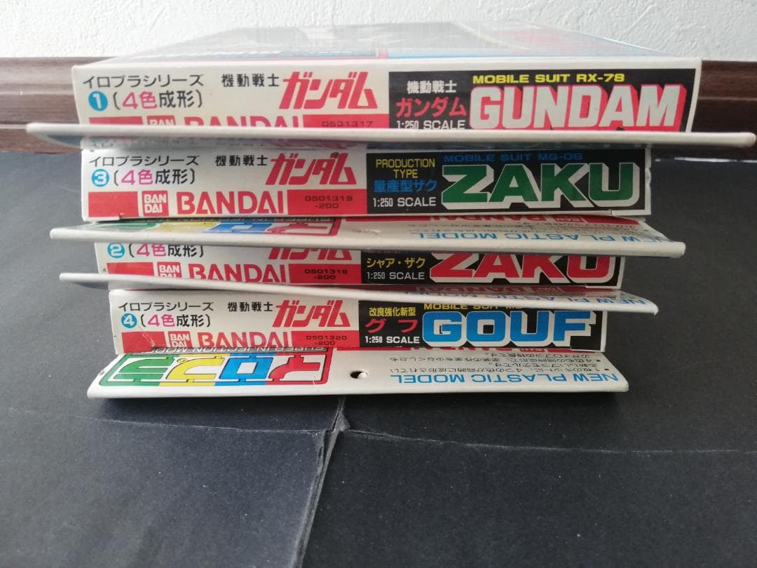 イロプラ 1/250 ガンプラ RX-78 ガンダム シャアザク グフ プラモ