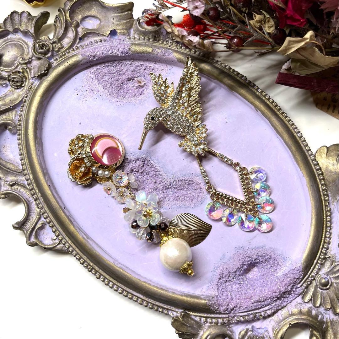 129 ブローチシリーズ鳥クリアー　ハンドメイド　ピアスorイヤリング