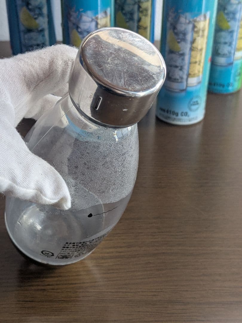 sodastream 炭酸水メーカー 青色 ボトルとガスボンベ付き