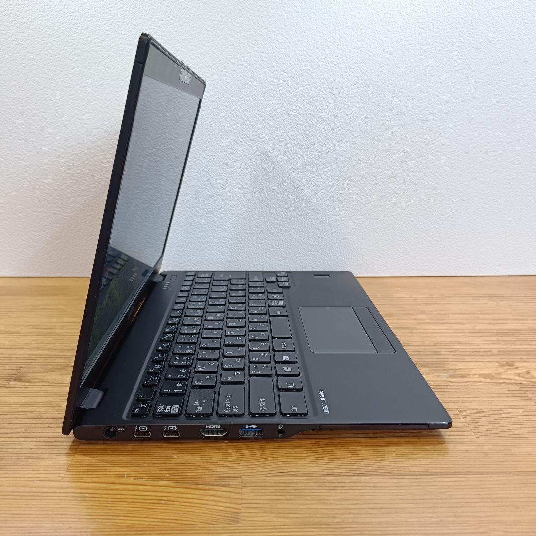 【美品】富士通 U9310 10世代 i7 SSD256GB メモリ16GB 黒
