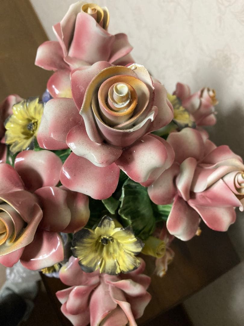 陶器製　花置物　カラフルな花置物　インテリア